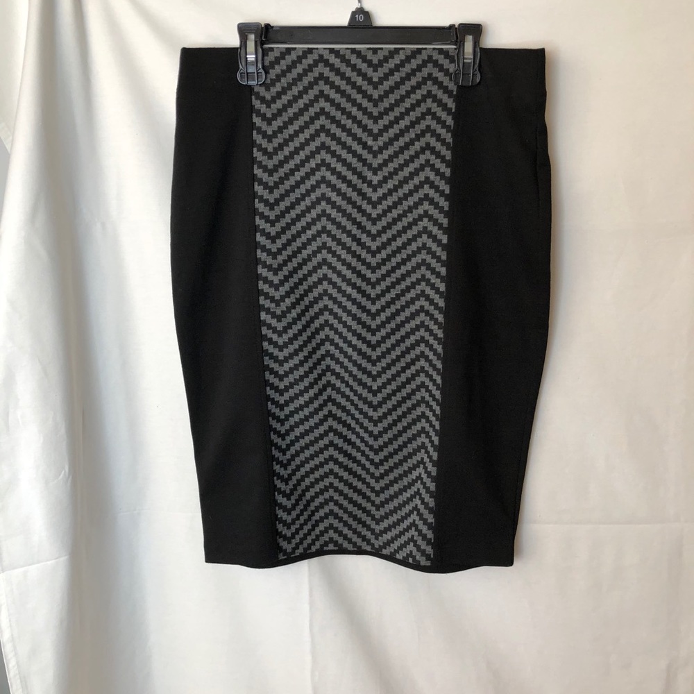 Metaphor Black Patterned Pencil Skirt